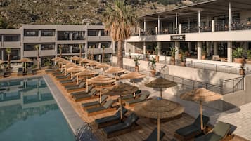 2 outdoor pools, pool umbrellas, sun loungers