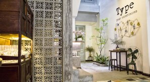 Interior - Tripwriter Hotel & Bistro (Ho Chi Minh City)