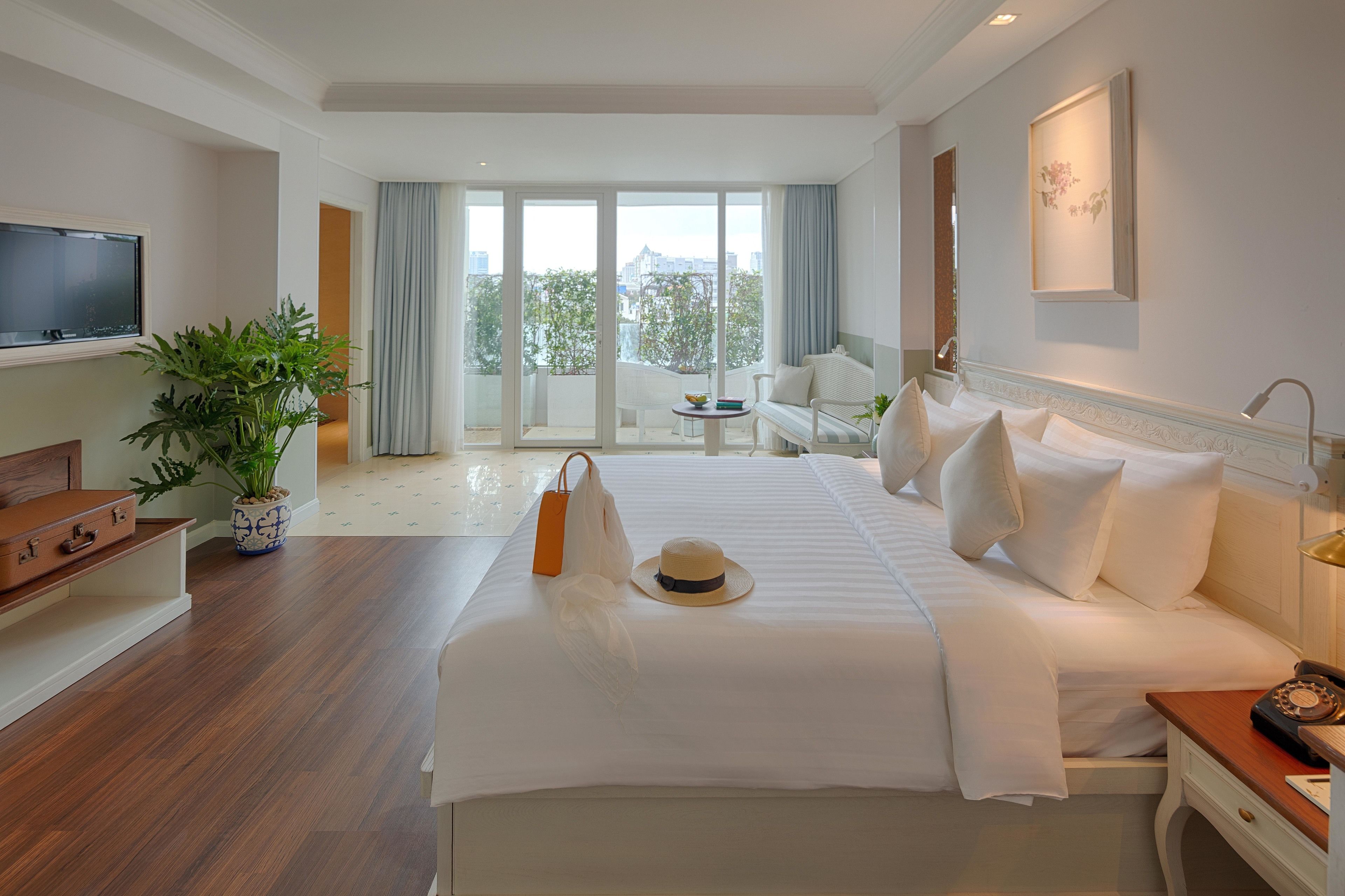 32-inch plasma tv with cable channels, tv