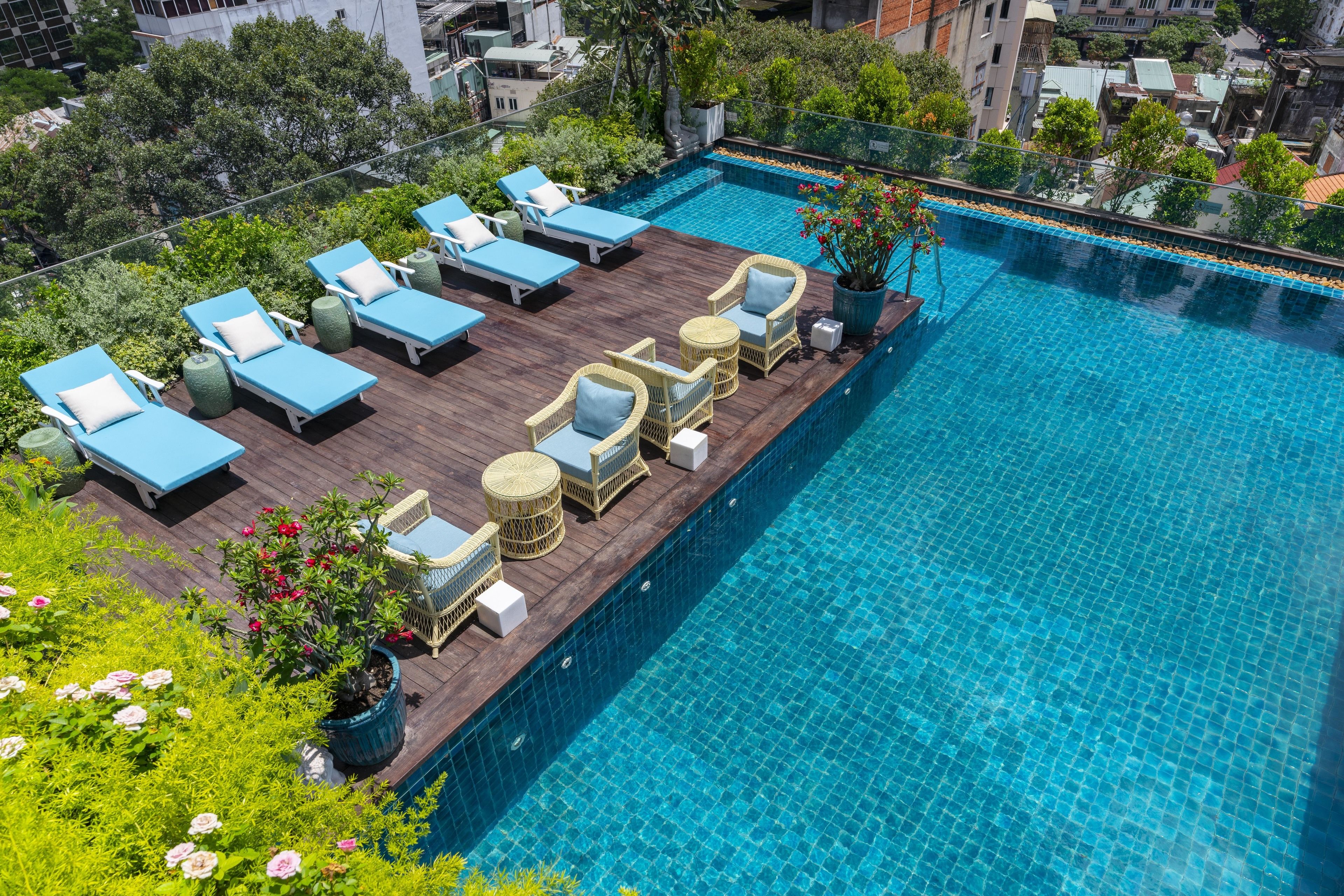 Hồ bơi ngoài trời, mở cửa từ 6:00 đến 23:00, dù/ô trên bãi biển/hồ bơi 