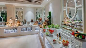 Desayuno buffet diario (VND 3000000 por persona)