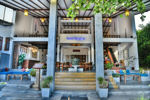 Property entrance - Hotel Vibration (Hikkaduwa)