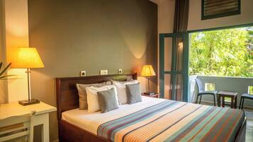 Standard Double Room, 1 Double Bed, Garden View | Bed sheets