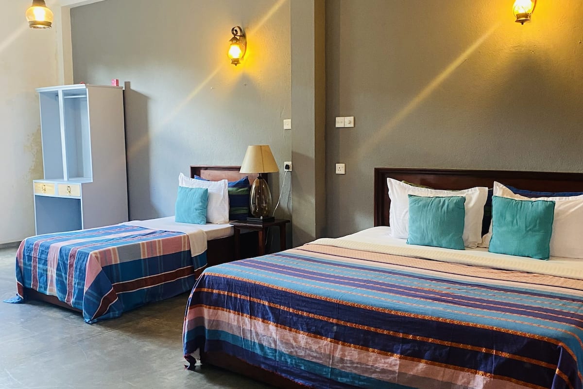 Standard Triple Room | Bed sheets