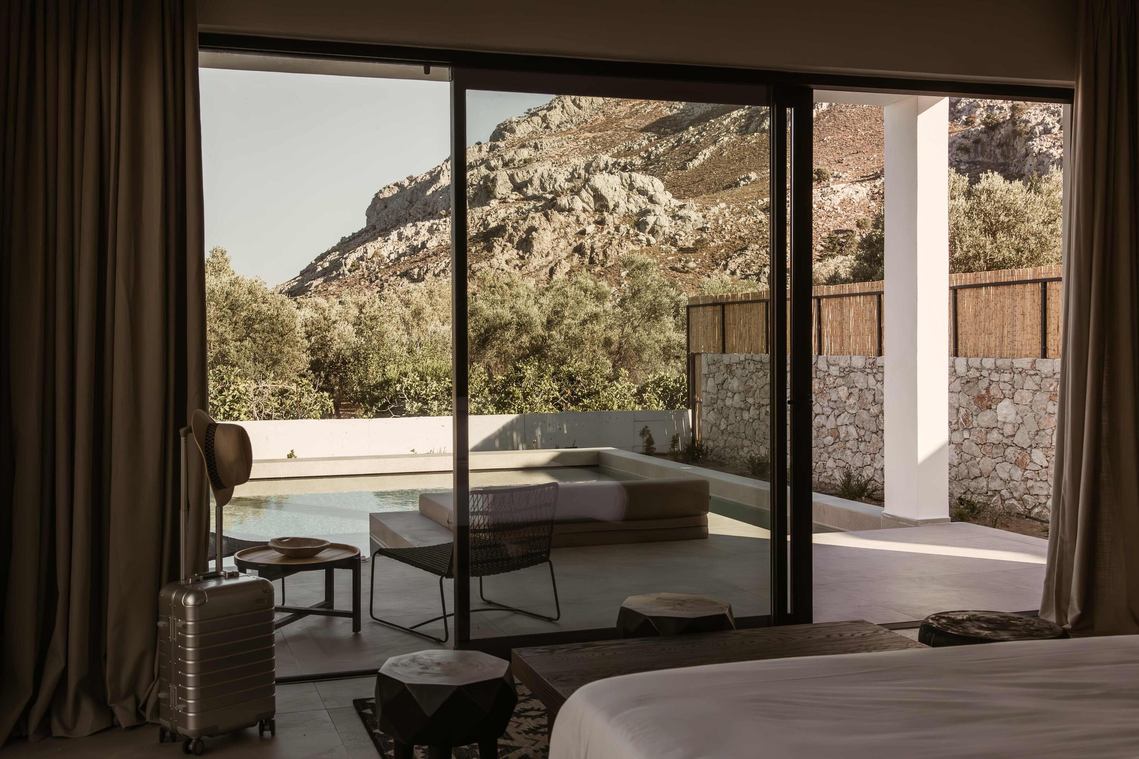 Suite monolocale Design, 1 letto matrimoniale, lato piscina | Vista giardino