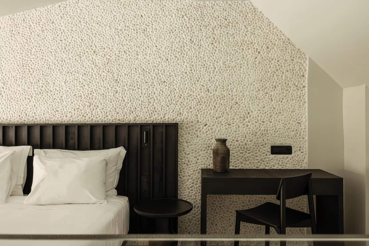 Minibar, in-room safe, desk, soundproofing
