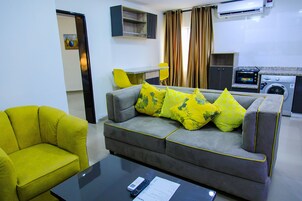 Suite | Living area | Flat-screen TV