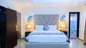 Suite | Egyptian cotton sheets, premium bedding, desk, laptop workspace