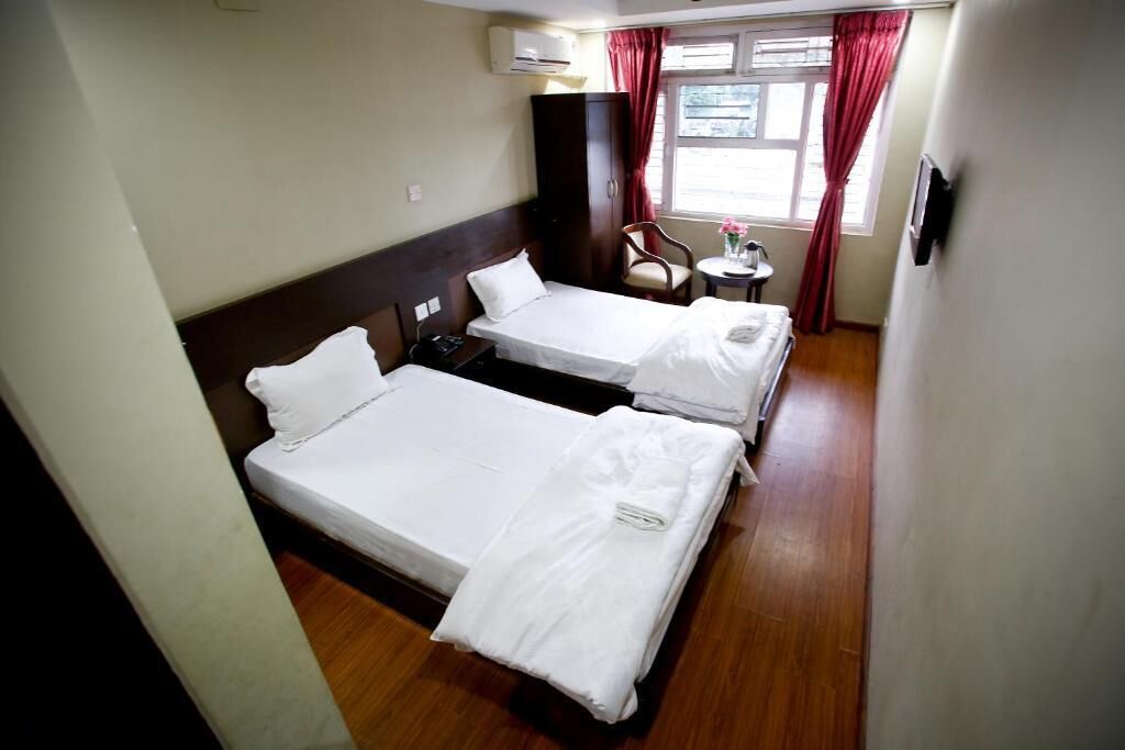 desk, iron/ironing board, free wifi