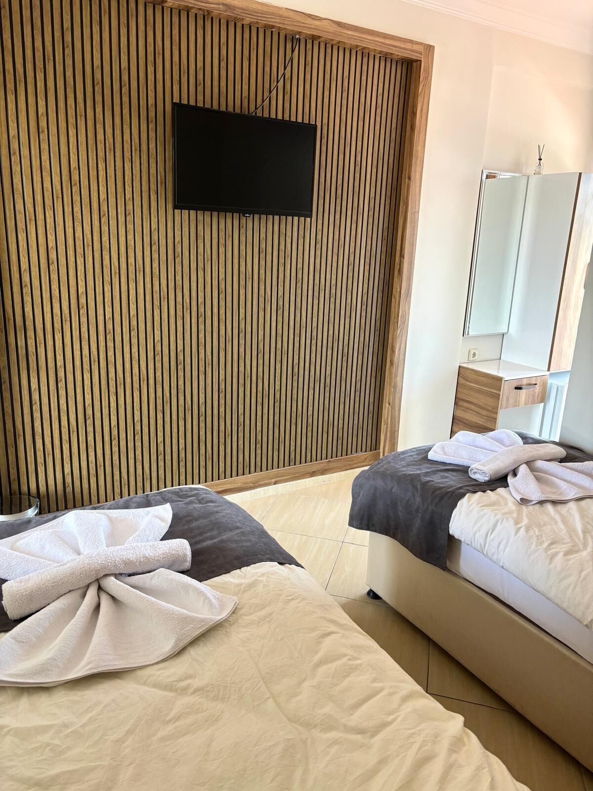 1 bedroom, in-room safe, free wifi, bed sheets