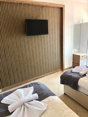 1 bedroom, in-room safe, free WiFi, bed sheets