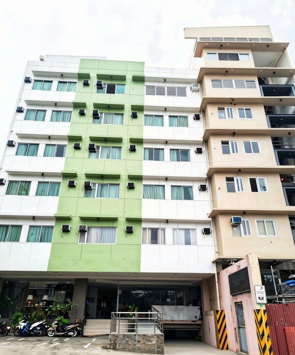 Canberry Hotel - Cebu