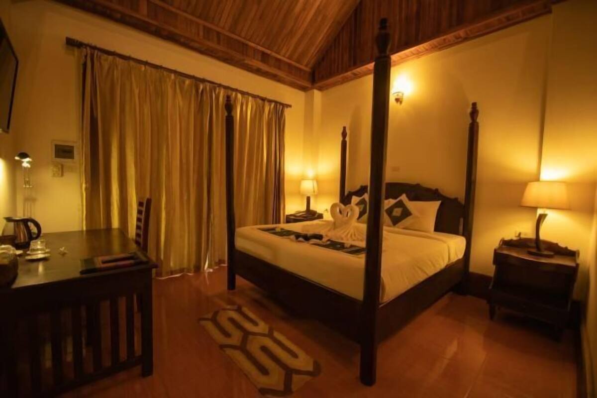 In-room safe, desk, free WiFi, bed sheets