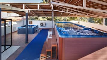 Outdoor pool, open 7:30 AM to 7:30 PM, sun loungers