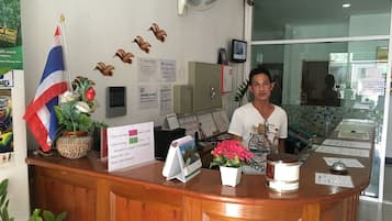 Quầy tiếp tân