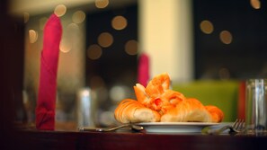 Free daily breakfast