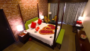 Premium bedding, minibar, in-room safe, desk - Grand Serenaa Hotel and Resorts (Vanur)