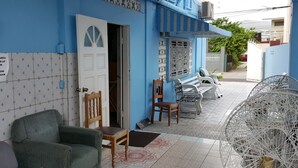Terrace/patio - Caribbean Tourist Villa Guest House (Port of Spain)