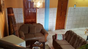 Interior - Caribbean Tourist Villa Guest House (Port of Spain)