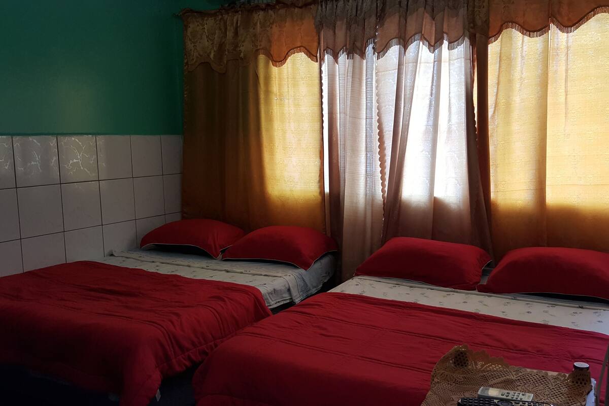Economy Room | In-room safe, free rollaway beds, free WiFi, individually decorated