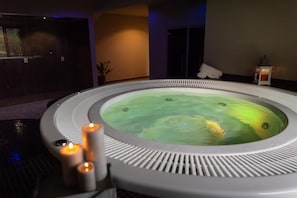 Indoor spa tub - Park Hotel Zanzanù (Tignale)