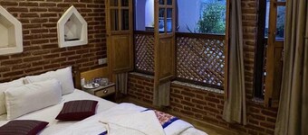 BLUE MOUNTAIN HOME STAY