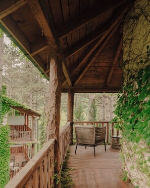 Habitación superior, 3 camas individuales | Vista desde la habitación