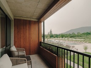 Minibar, in-room safe, laptop workspace, iron/ironing board - Lopota Lake Resort & Spa (Telavi)