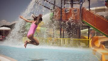 Indoor pool, seasonal outdoor pool, sun loungers