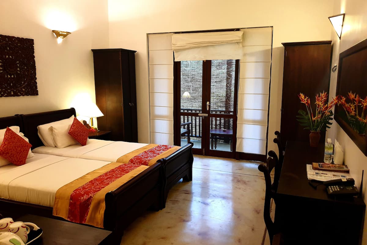 In-room safe, desk, soundproofing, free WiFi