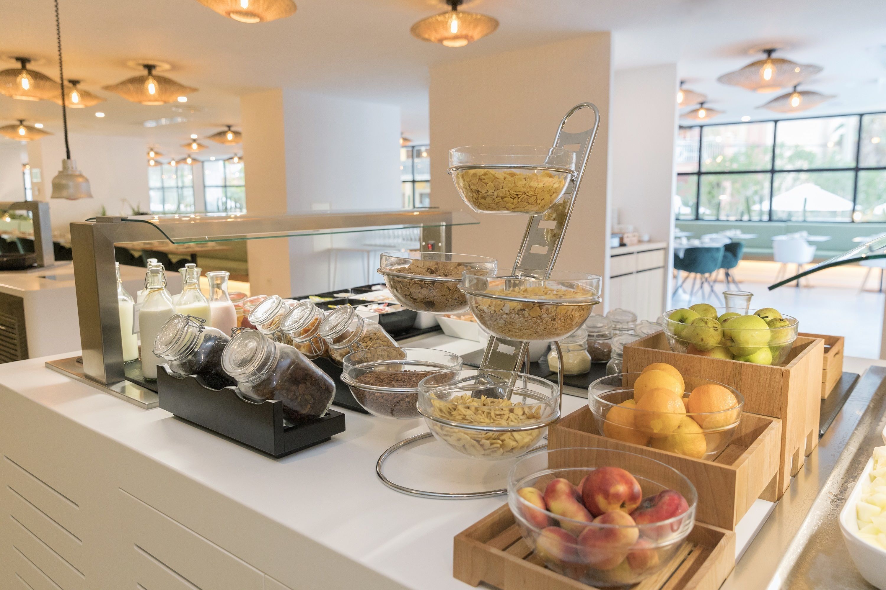 daily buffet breakfast (eur 20 per person)