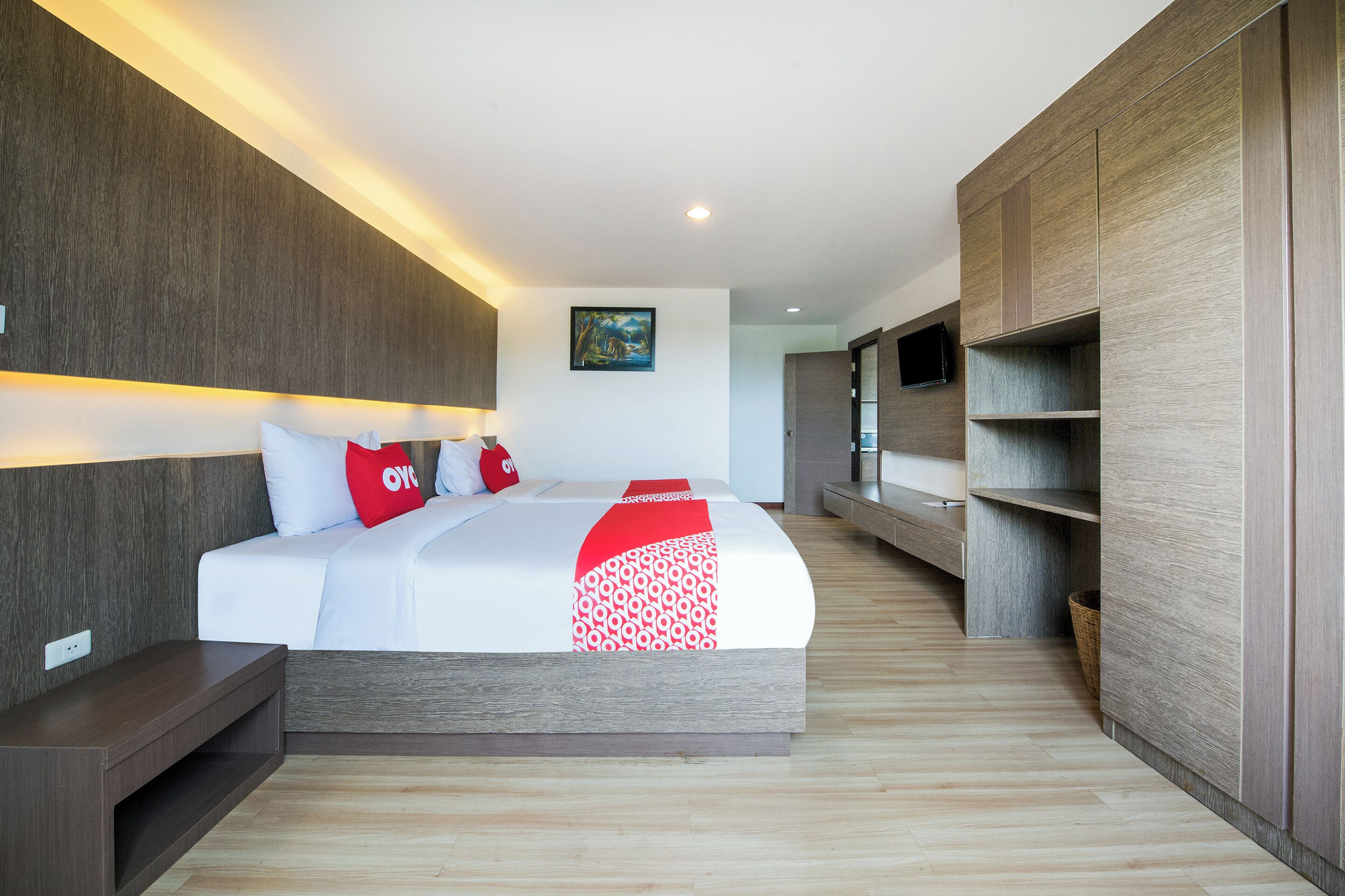 Suite, 2 habitaciones | Minibar, caja fuerte, escritorio y camas supletorias