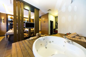 Badstue, tyrkisk bad/hamam og massasje-/behandlingsrom