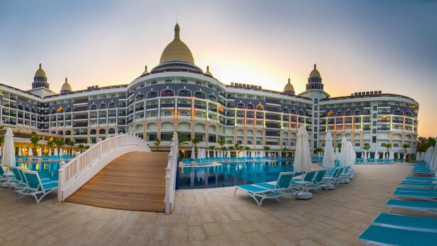 Front of property - evening/night - Diamond Premium Hotel & SPA (Manavgat)