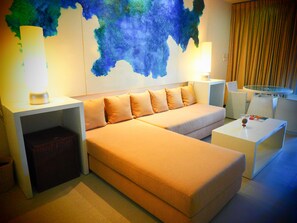 Minibar, in-room safe, desk, blackout curtains - Michelle Boutique Hotel (Balapitiya)