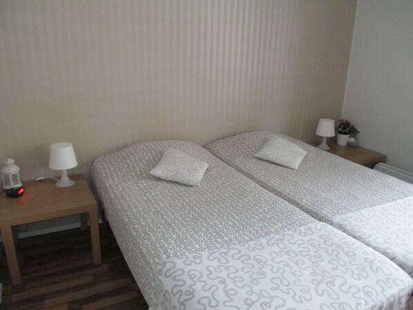 Twin Room | Living area