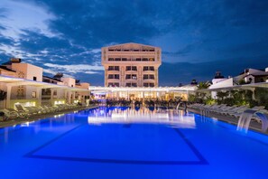 Indoor pool, 3 outdoor pools - IQ Belek Resort (Serik)