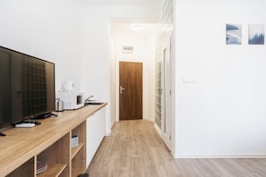 Ropa de cama hipoalergénica y sistema de insonorización