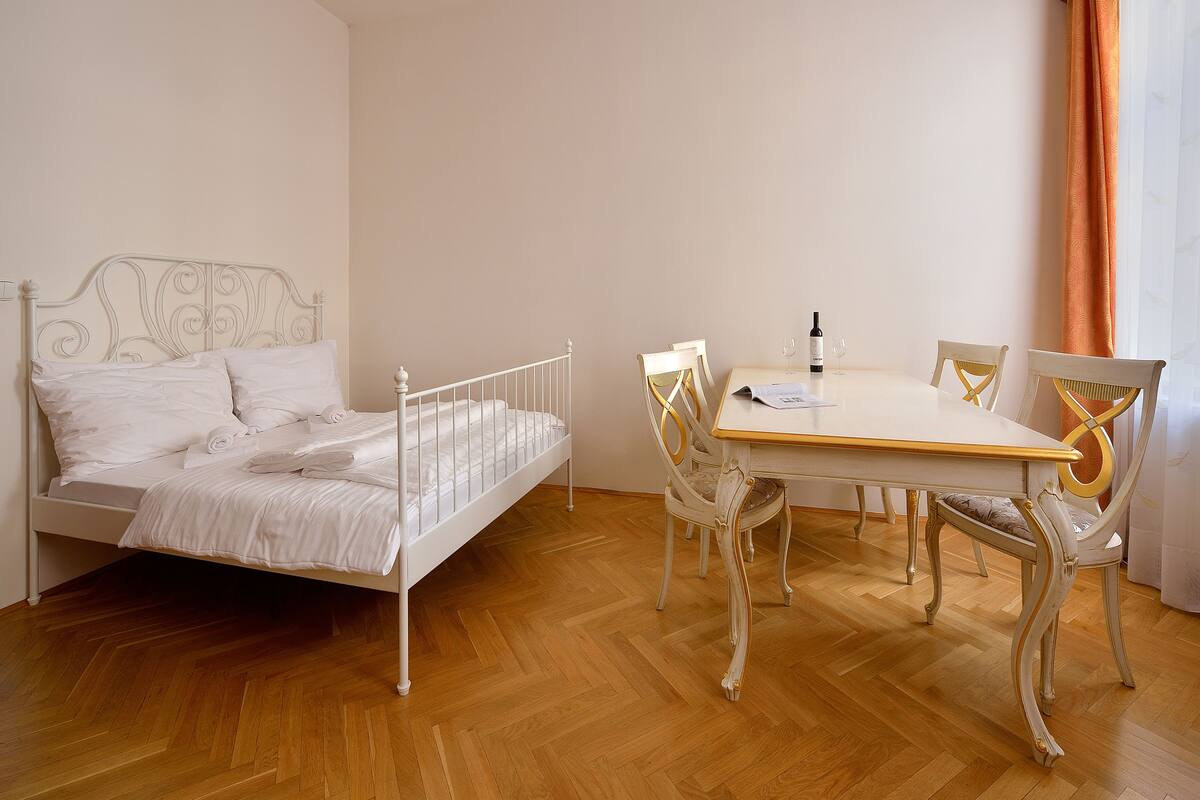 Iron/ironing board, cots/infant beds, free WiFi