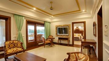 Royal Villa, 1 King Bed, 2 Bathrooms, Lagoon View | Premium bedding, minibar, in-room safe, blackout curtains