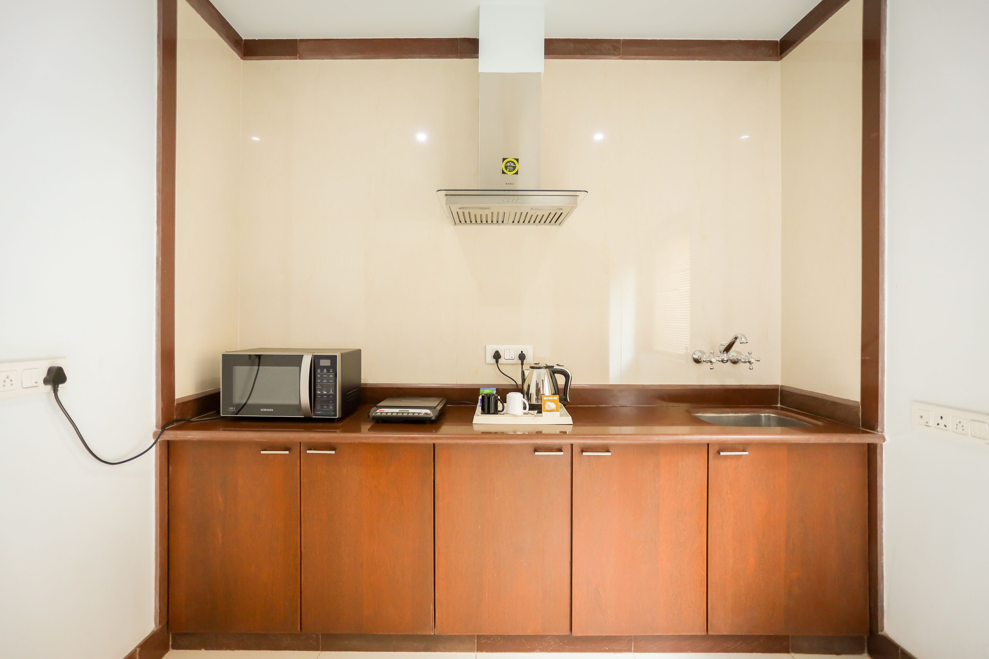 royal villa, 1 king bed, 2 bathrooms, lagoon view | private kitchen | mini-fridge, coffee/tea maker