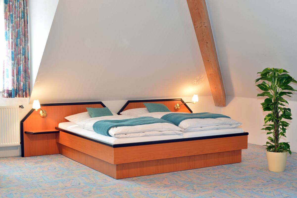 1 bedroom, premium bedding, bed sheets