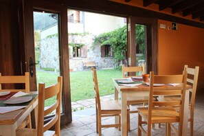 Snack bar - Eco Hotel Rural Angiz (Busturia)