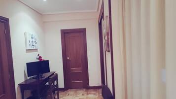 32-inch flat-screen TV with digital channels, TV