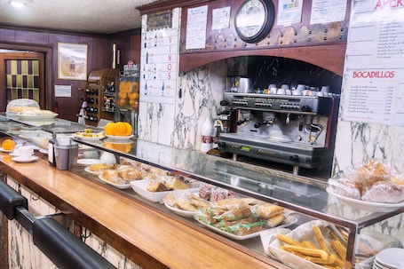 Bar (on property). Hotel Residencia Castellano I