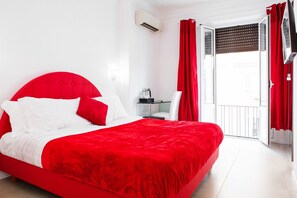 Standard Double Room | Courtyard view