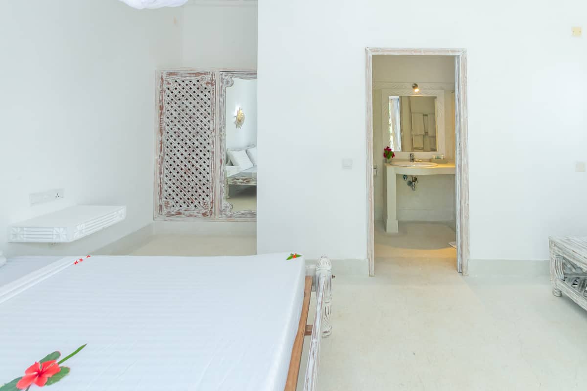 1 bedroom, Egyptian cotton sheets, premium bedding, minibar