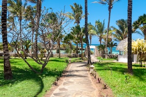 Children’s play area – outdoor