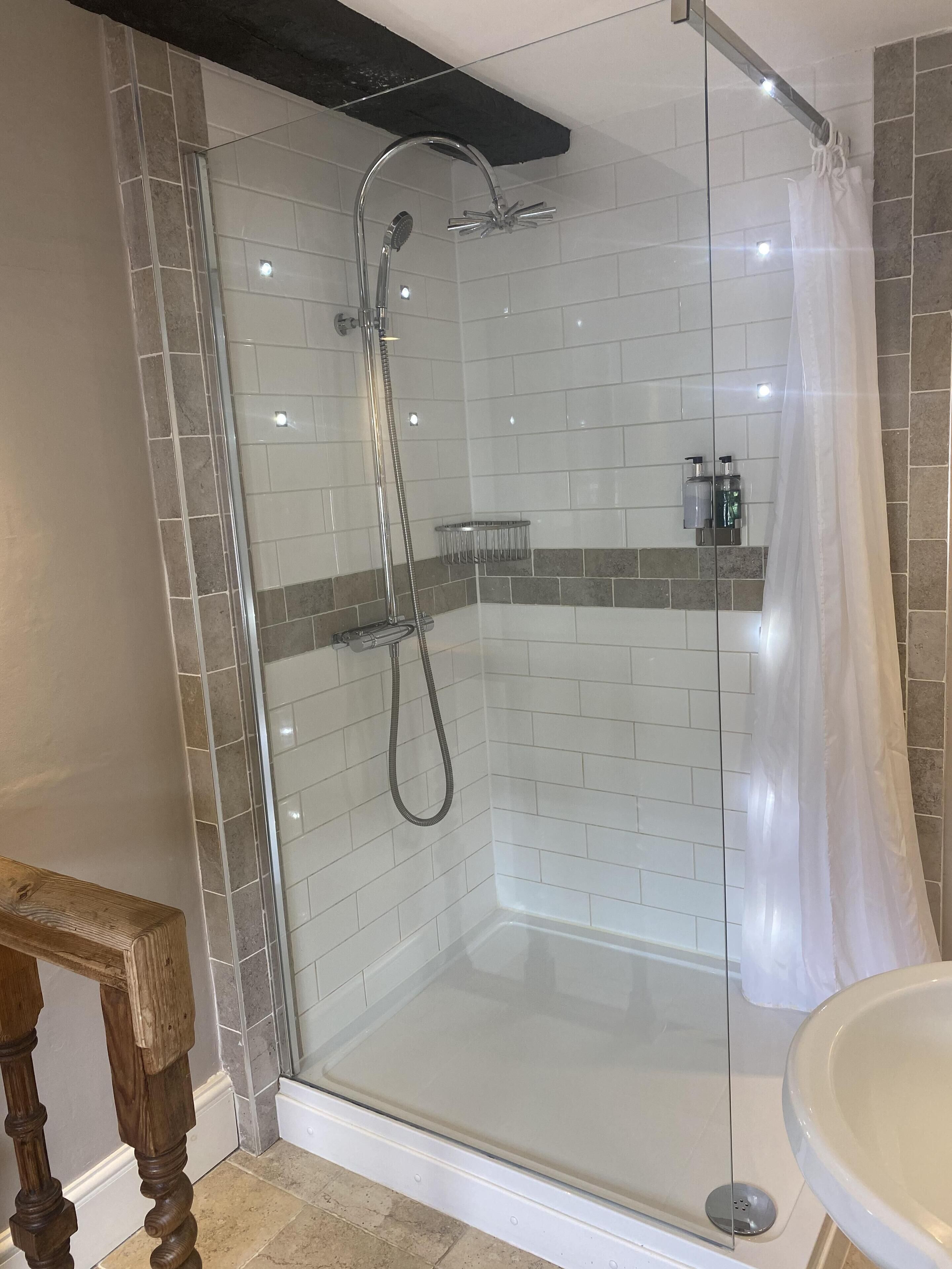 deluxe double room, ensuite (four poster - room 4) | bathroom