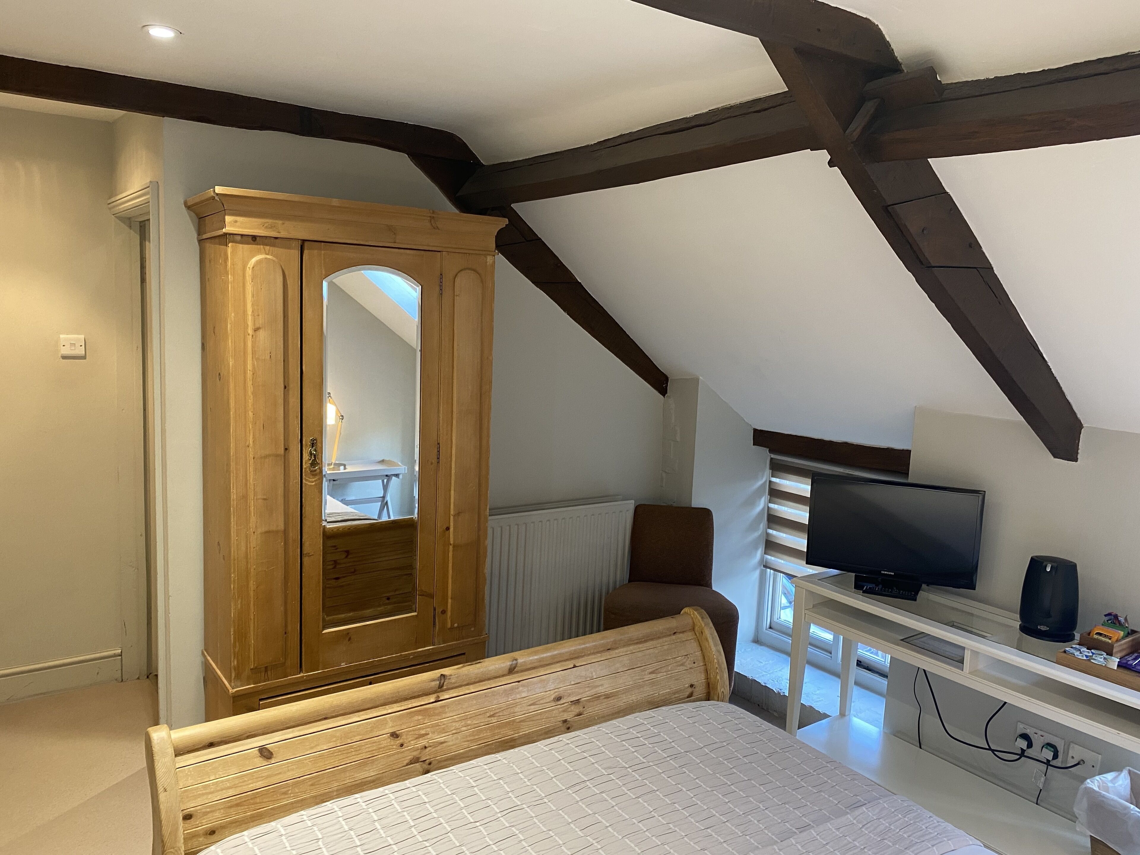 superior double room, ensuite (room 8)